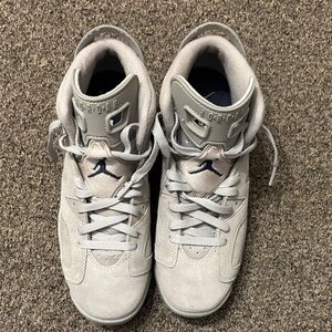 Jordan Kids Sneakers in Light Gray and Navy